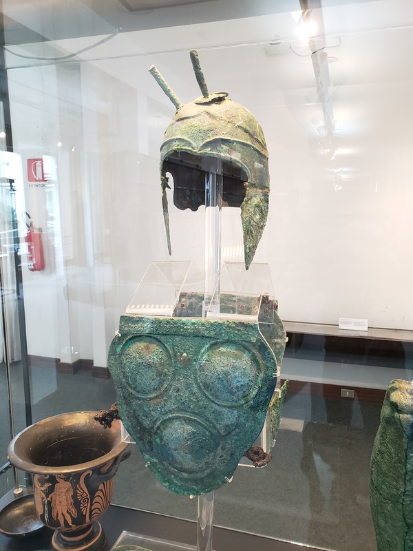 South Italian Bronze Helmet, Triple-Disc Cuirass - Gaudo Tomb 164, early 4th century BC (2).jpg