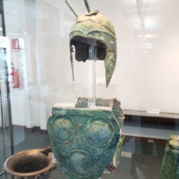 South Italian Bronze Helmet, Triple-Disc Cuirass - Gaudo Tomb 164, early 4th century BC (2).jpg